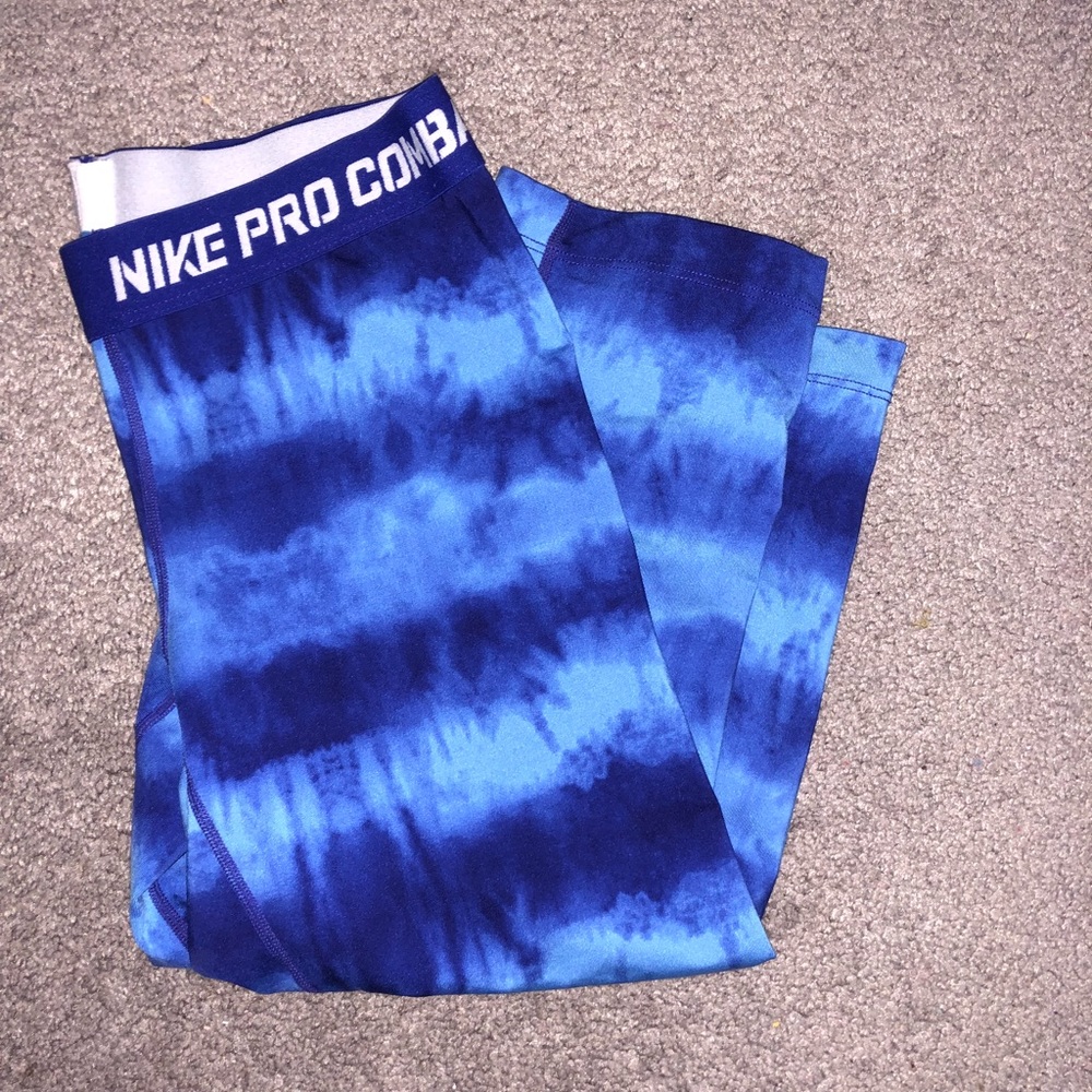 Women’s Nike Pro Combat Capris